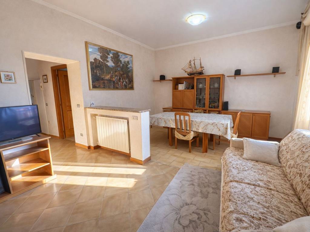 appartamento in vendita a Tivoli in zona Terme