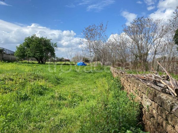terreno edificabile in vendita a Tivoli in zona Villa Adriana