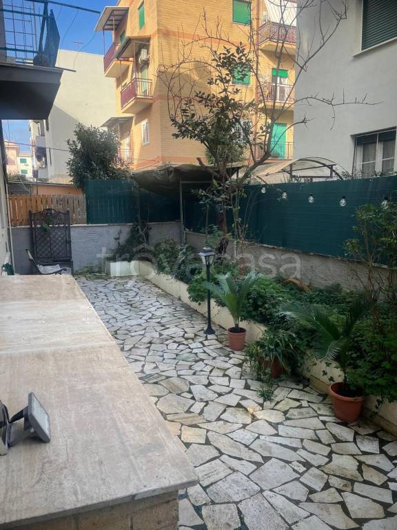 appartamento in vendita a Tivoli in zona Terme