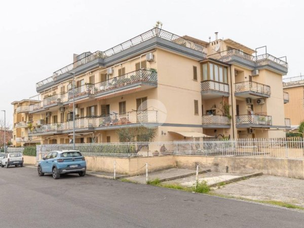 casa indipendente in vendita a Tivoli in zona Villa Adriana