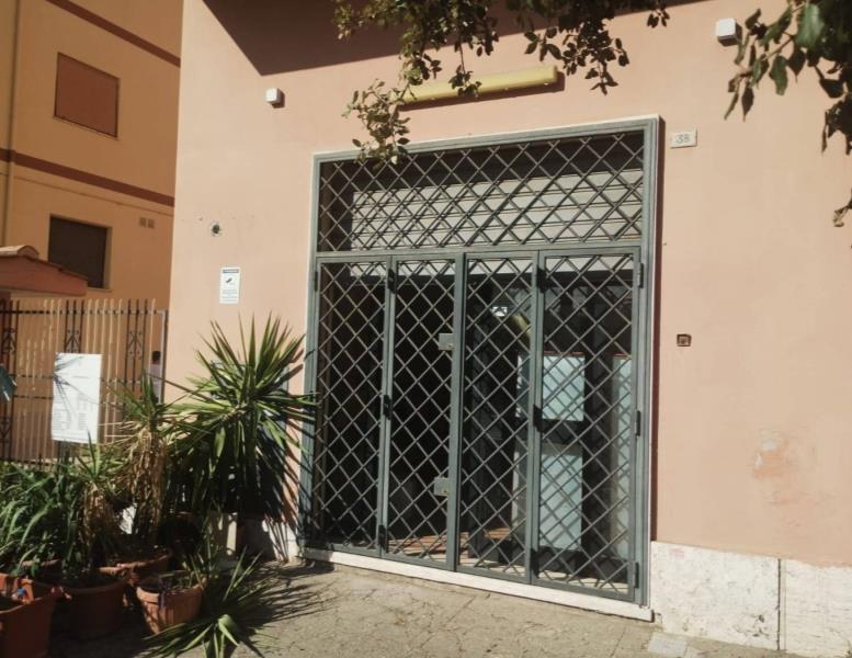 locale commerciale in vendita a Tivoli in zona Terme