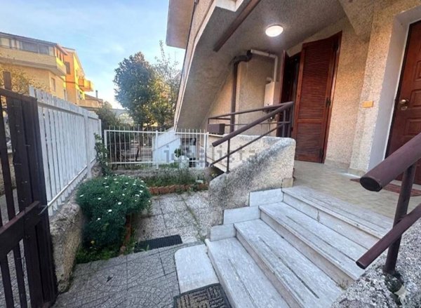 casa indipendente in vendita a Tivoli in zona Terme