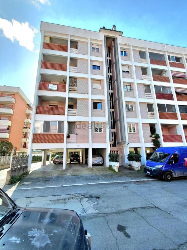 appartamento in vendita a Tivoli in zona Terme