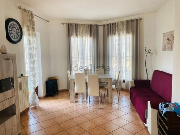 appartamento in vendita a Tivoli in zona Villaggio Adriano