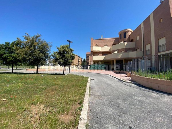 appartamento in vendita a Tivoli in zona Terme