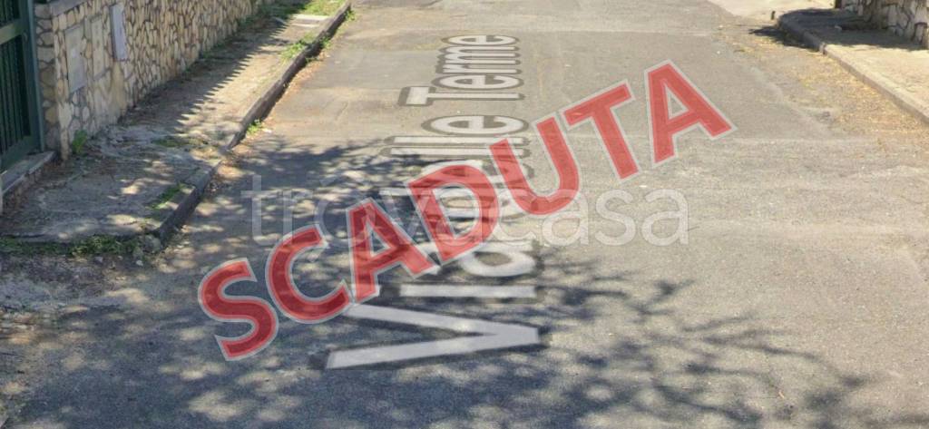 appartamento in vendita a Tivoli in zona Terme