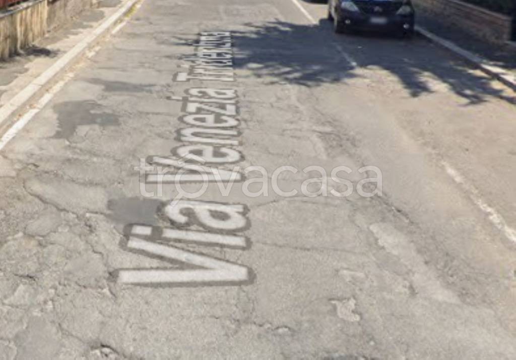 casa indipendente in vendita a Tivoli in zona Villa Adriana