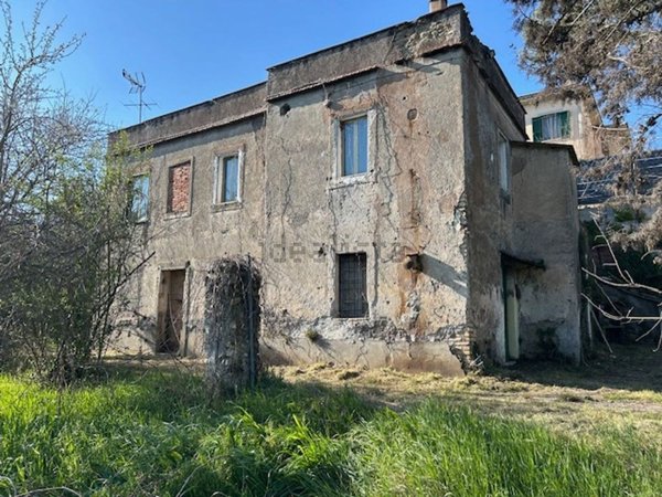 casa indipendente in vendita a Tivoli