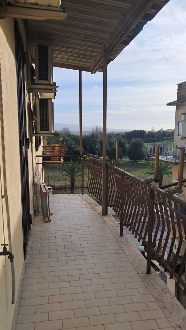 appartamento in vendita a Tivoli in zona Terme