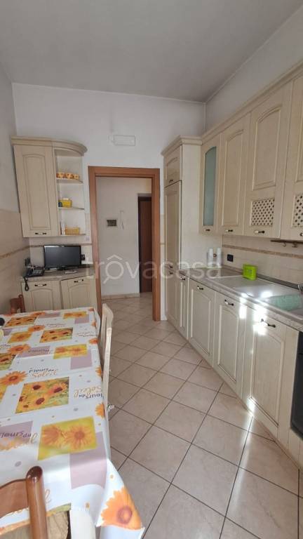 appartamento in vendita a Tivoli in zona Terme