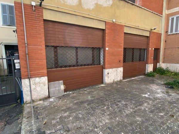 negozio in vendita a Tivoli