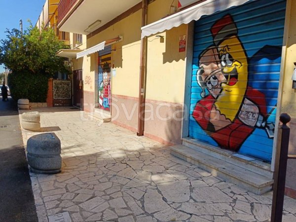 negozio in vendita a Tivoli in zona Villa Adriana