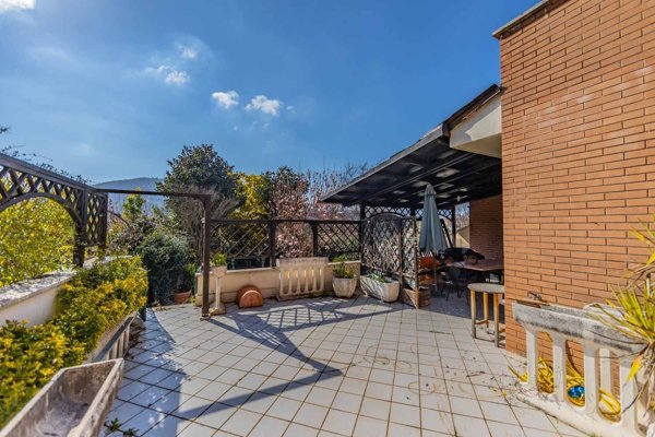 casa indipendente in vendita a Tivoli