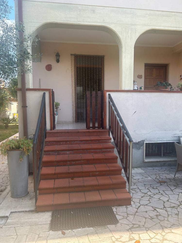 casa indipendente in vendita a Tivoli