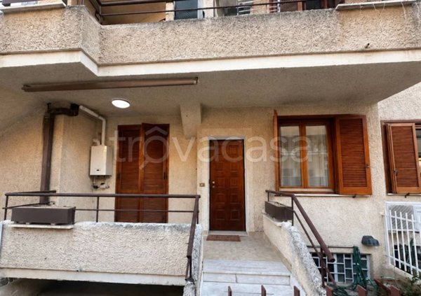 casa indipendente in vendita a Tivoli in zona Terme