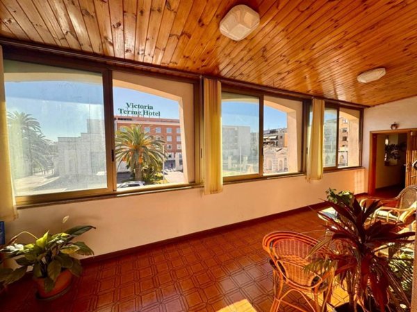 casa indipendente in vendita a Tivoli in zona Villa Adriana