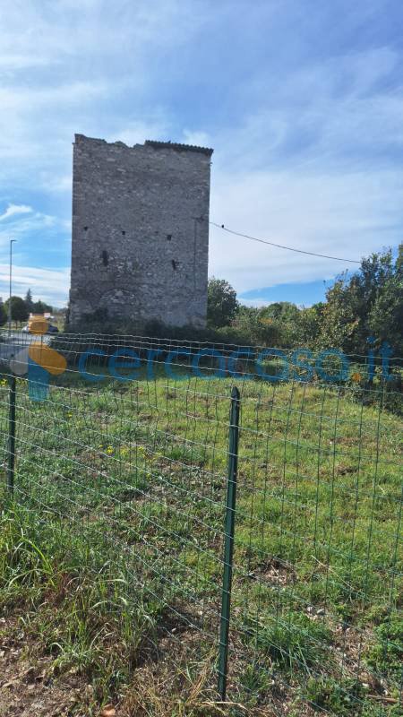 casa indipendente in vendita a Tivoli in zona Campolimpido