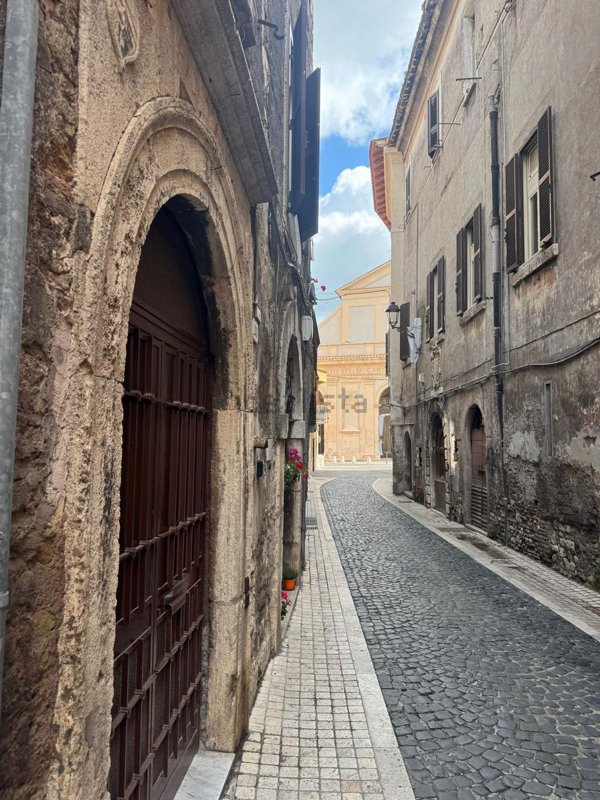 appartamento in vendita a Tivoli