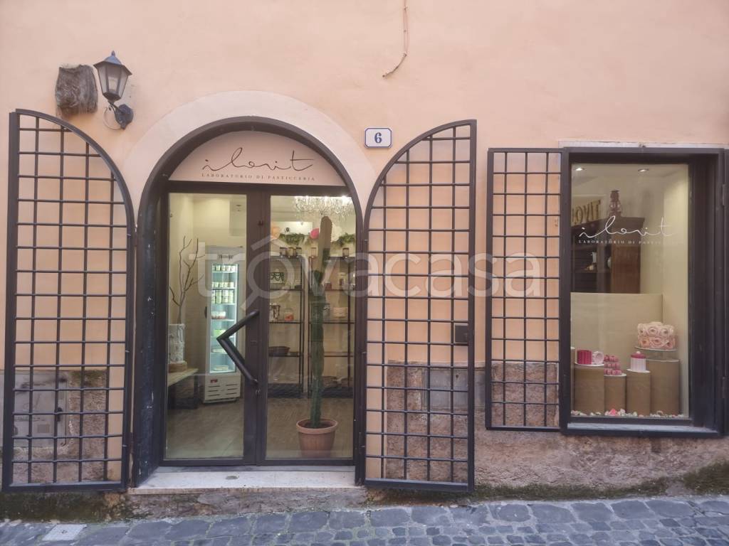 negozio in vendita a Tivoli