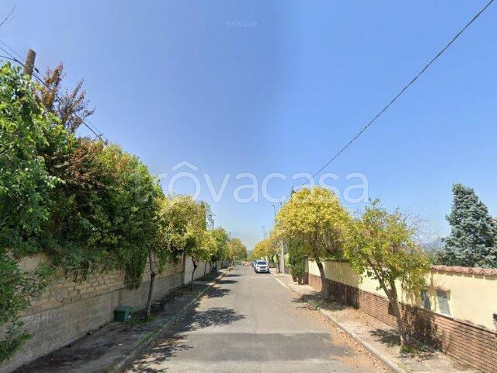 terreno agricolo in vendita a Tivoli in zona Villaggio Adriano