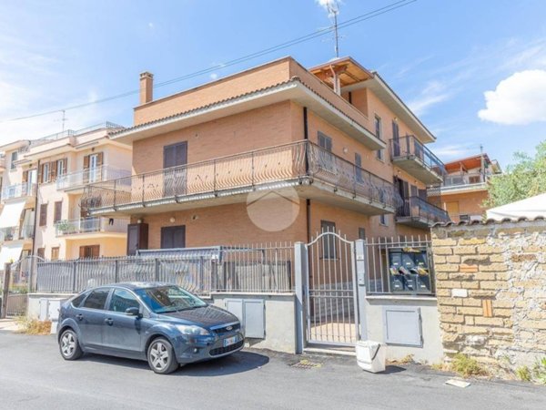 appartamento in vendita a Tivoli in zona Terme