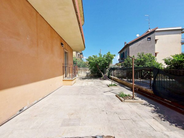 appartamento in vendita a Tivoli in zona Favale