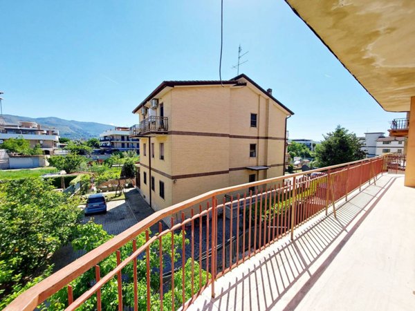 appartamento in vendita a Tivoli in zona Favale