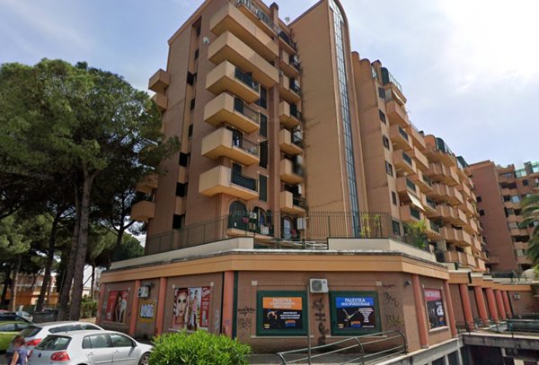 negozio in vendita a Tivoli in zona Terme
