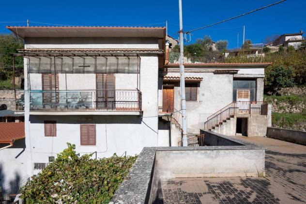 casa indipendente in vendita a Tivoli