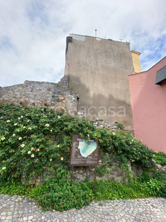casa indipendente in vendita a Tivoli