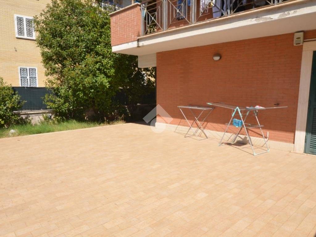 appartamento in vendita a Tivoli in zona Villaggio Adriano