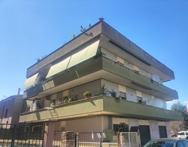 appartamento in vendita a Tivoli in zona Terme