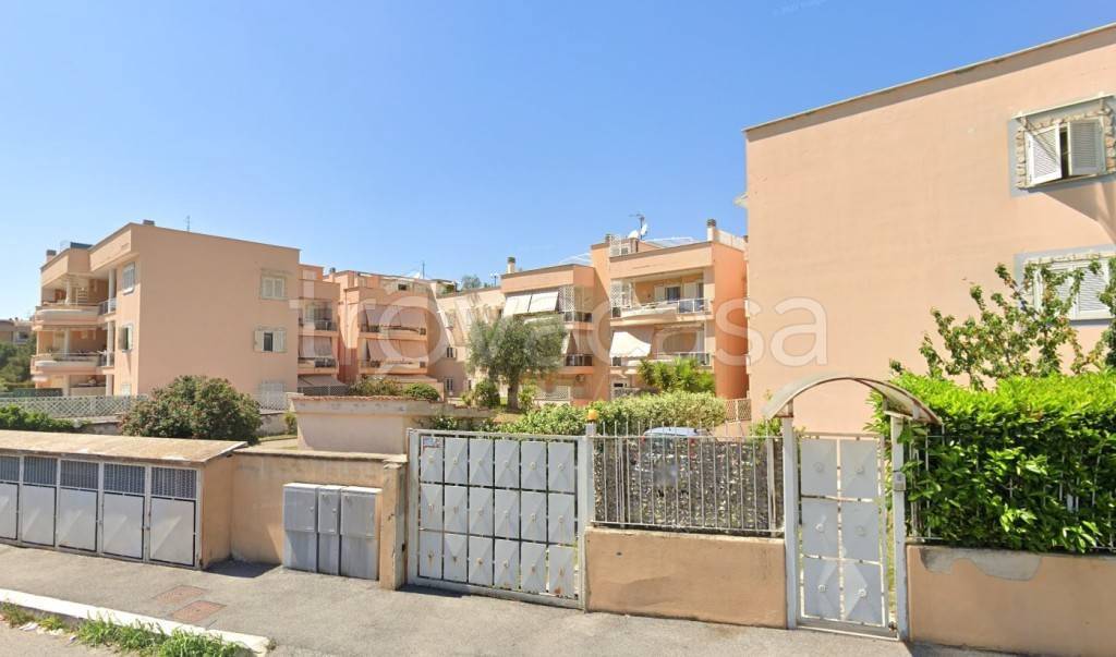 appartamento in vendita a Tivoli in zona Campolimpido