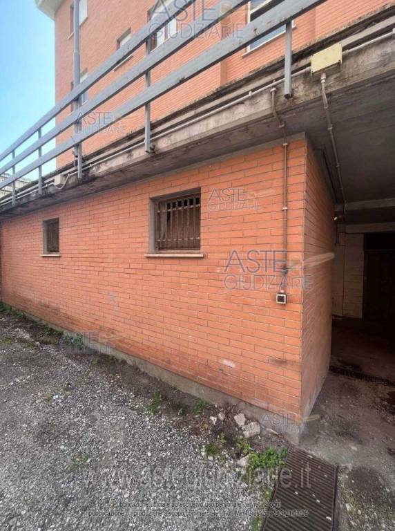 appartamento in vendita a Tivoli in zona Terme