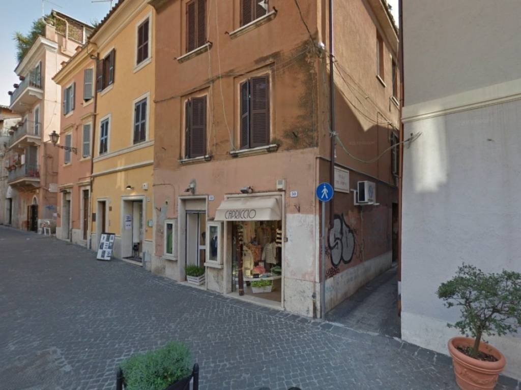 negozio in vendita a Tivoli