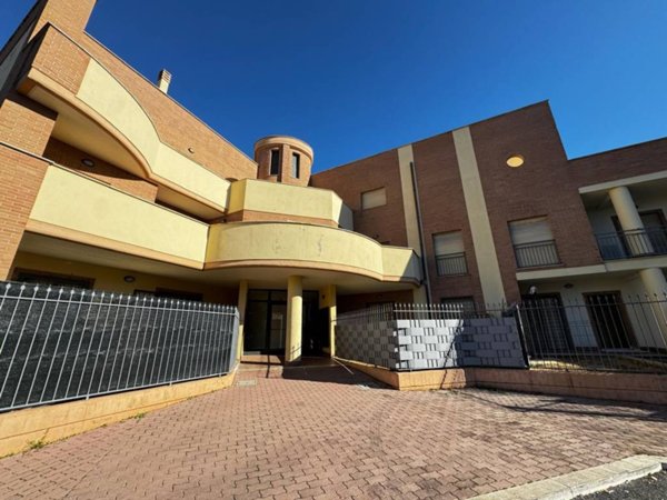appartamento in vendita a Tivoli in zona Terme