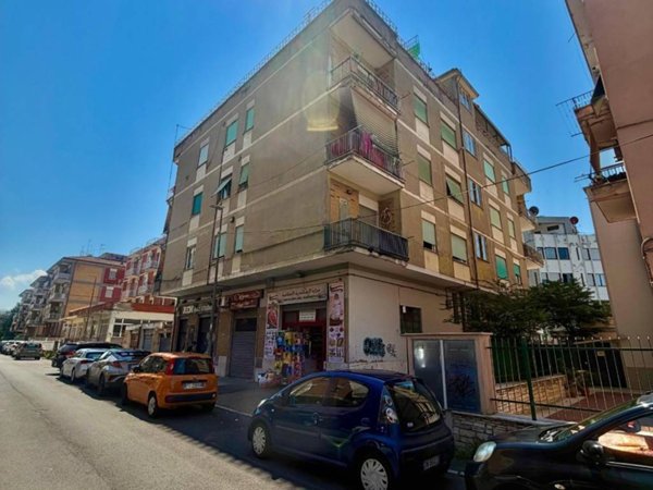 appartamento in vendita a Tivoli in zona Terme