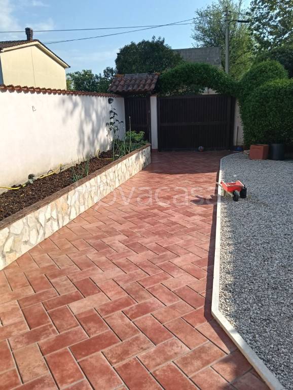 casa indipendente in vendita a Tivoli in zona Terme