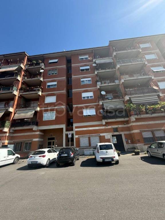 appartamento in vendita a Tivoli in zona Terme