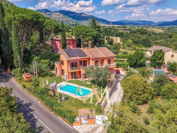 casa indipendente in vendita a Tivoli