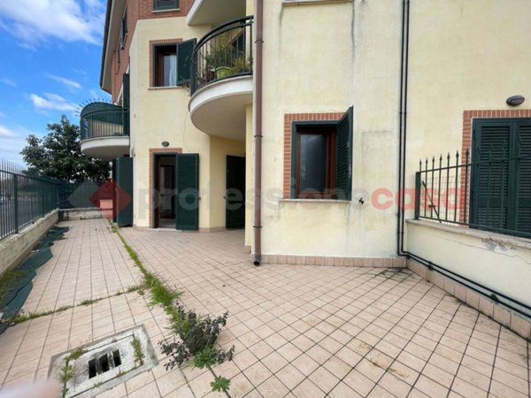 appartamento in vendita a Tivoli in zona Terme