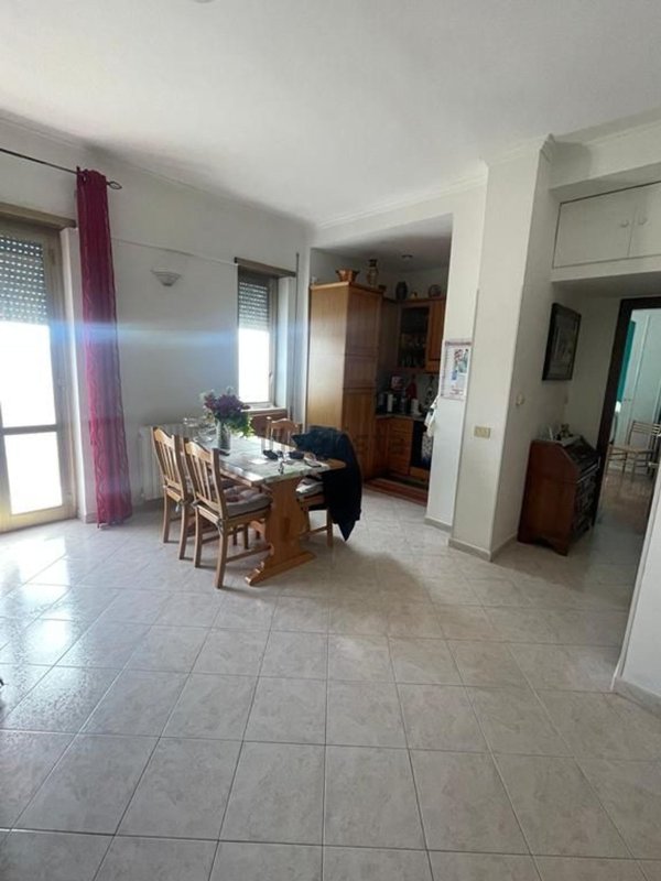 appartamento in vendita a Tivoli in zona Terme