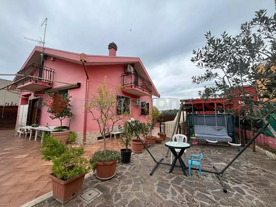 casa indipendente in vendita a Tivoli in zona Campolimpido