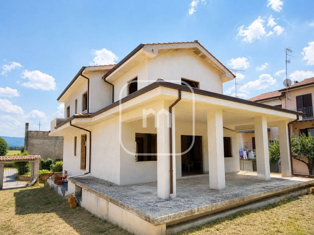 casa indipendente in vendita a Tivoli