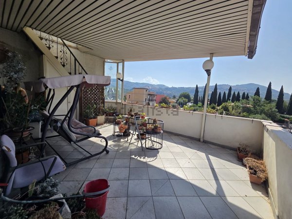 appartamento in vendita a Tivoli in zona Campolimpido