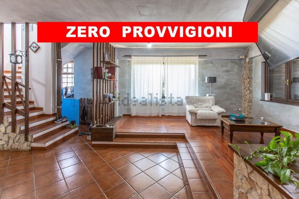 casa indipendente in vendita a Tivoli in zona Terme