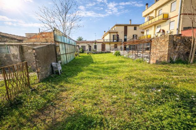 casa indipendente in vendita a Tivoli