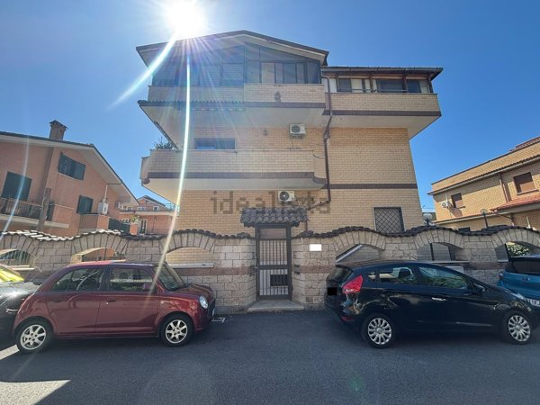 appartamento in vendita a Tivoli in zona Terme