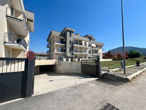 box auto in vendita a Tivoli in zona Favale