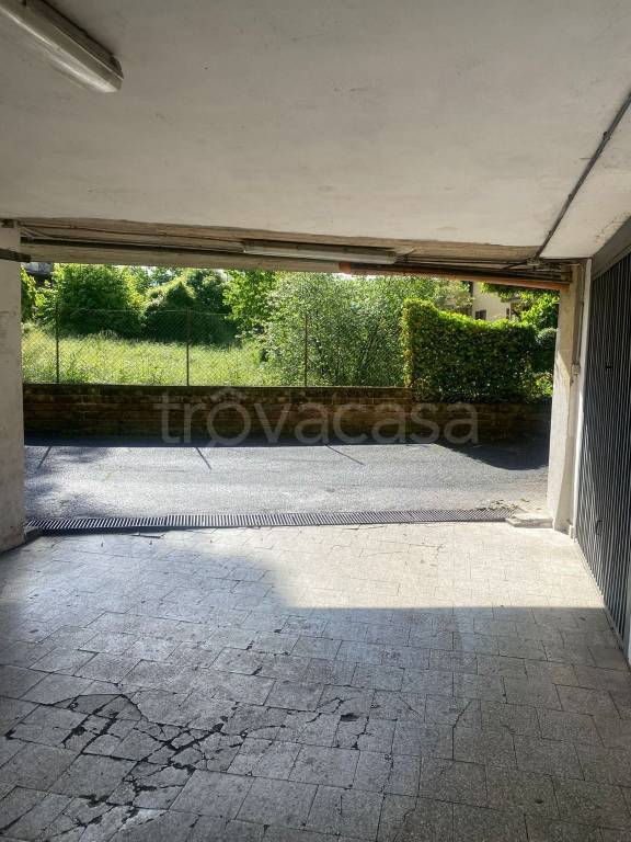 box auto in vendita a Tivoli